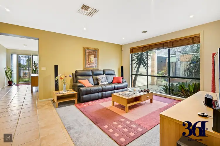 Fifth view of Homely house listing, 5 REGENT CLOSE, Burnside Heights VIC 3023