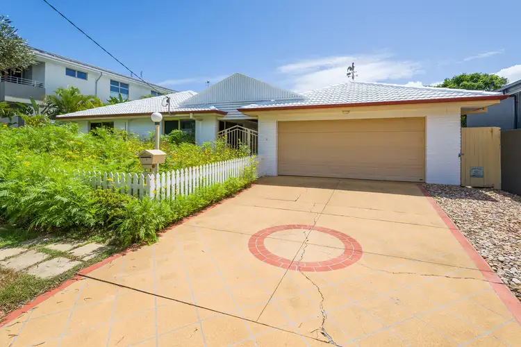 3 Donald Avenue, Paradise Point QLD 4216