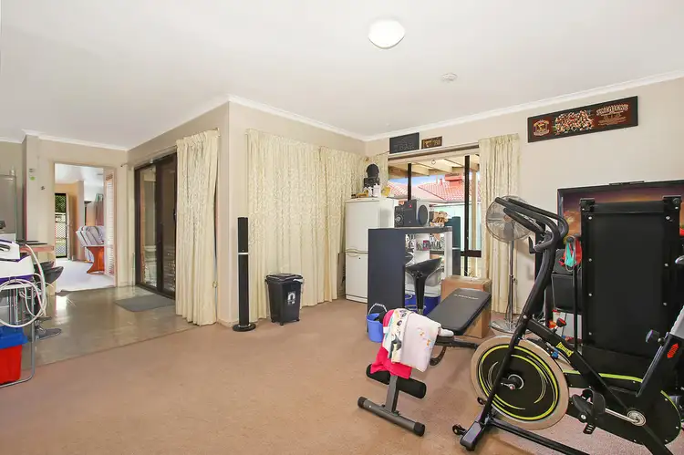 Sixth view of Homely house listing, 2 Dundee Drive, Wodonga VIC 3690