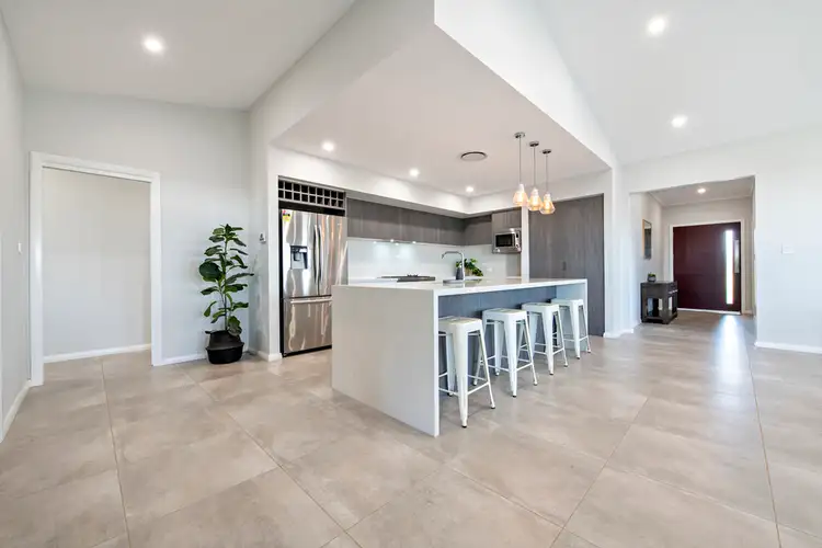 Sixth view of Homely house listing, 8 Mangrove Crescent, Dubbo NSW 2830