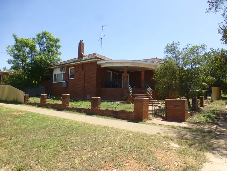 10 High Street, Parkes NSW 2870