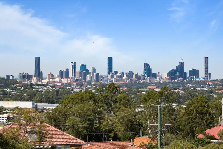 4 Kankool Street, Stafford QLD 4053