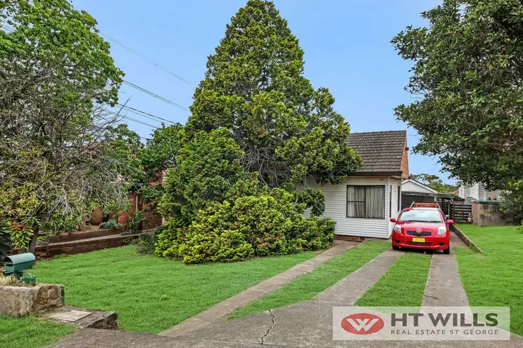 881 Forest Road, Lugarno NSW 2210