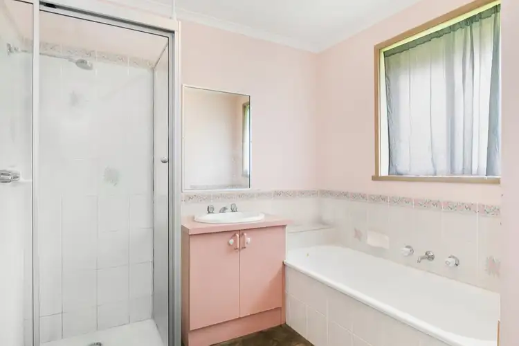 Fifth view of Homely house listing, 3 Edsall Close, Hampton Park VIC 3976