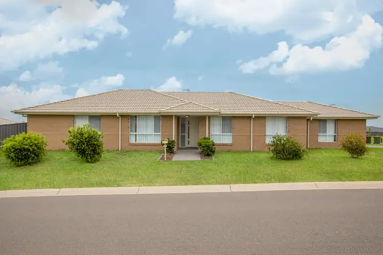 1 Colombard Street, Cliftleigh NSW 2321