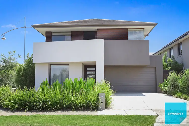 18 Peppermint Grove, Taylors Hill VIC 3037