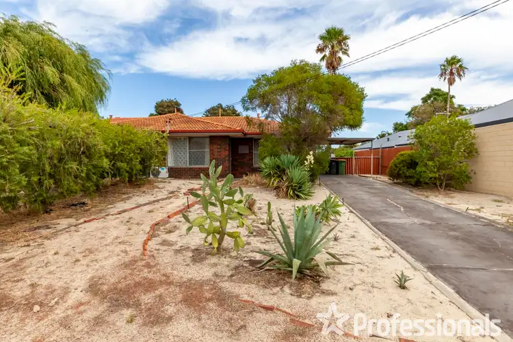 Third view of Homely house listing, 4 Amanda Drive, Camillo WA 6111