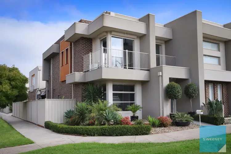 5 Landcox Way, Caroline Springs VIC 3023