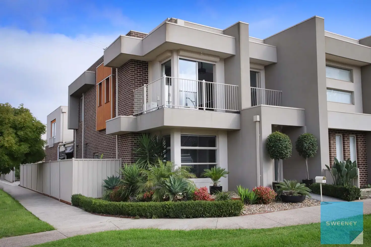 Main view of Homely townhouse listing, 5 Landcox Way, Caroline Springs VIC 3023