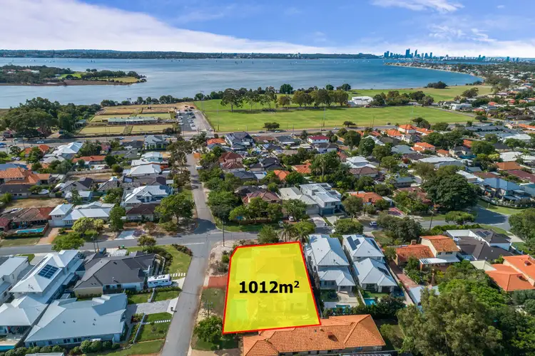 14 Doney Street, Alfred Cove WA 6154