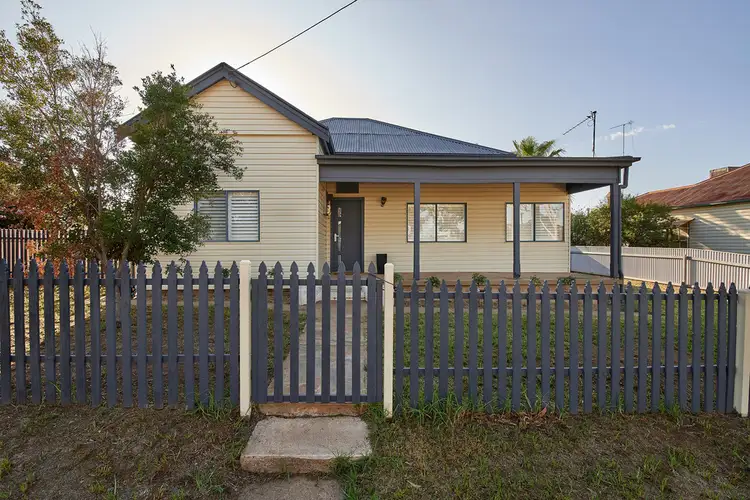 130 Main Street, Junee NSW 2663