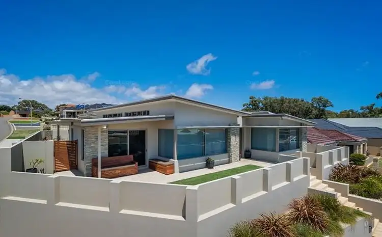 1 St Georges Close, Bluff Point WA 6530