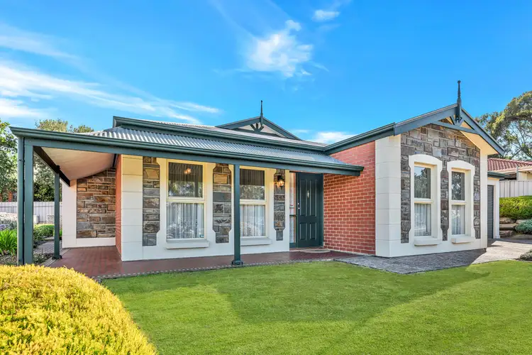 4 Wooding Avenue, Woodcroft SA 5162