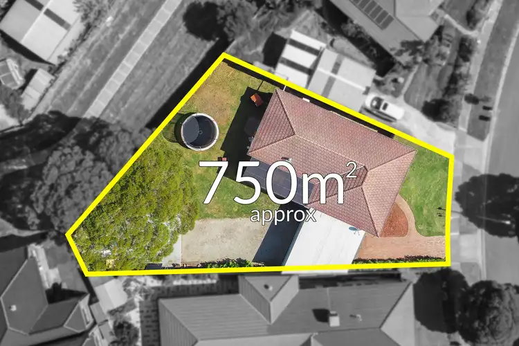 4 Hazeldean Crt, Hampton Park VIC 3976