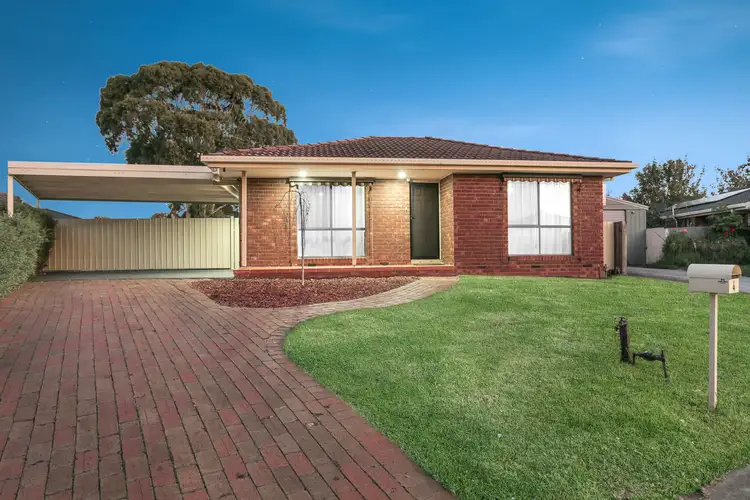 Second view of Homely house listing, 4 Hazeldean Crt, Hampton Park VIC 3976