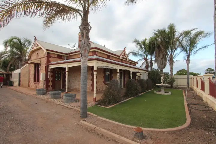 9 Wellington Road, Cowell SA 5602