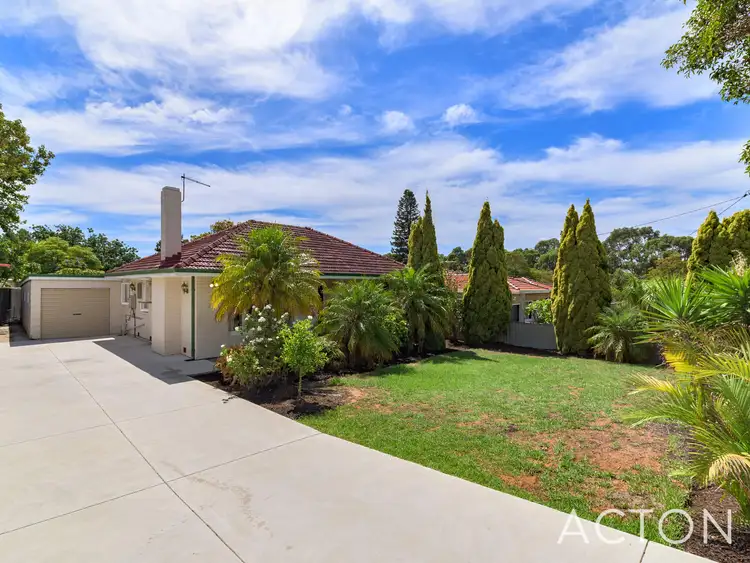 Third view of Homely house listing, 18 Holmes Place, Hilton WA 6163
