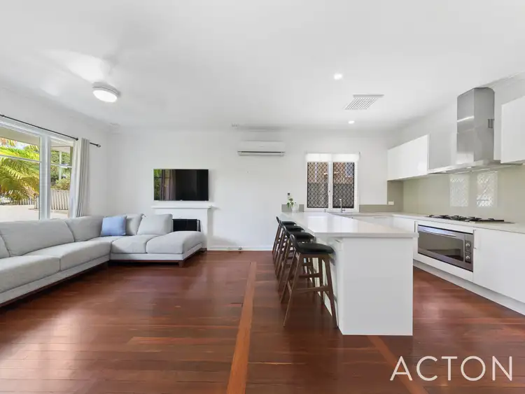 Sixth view of Homely house listing, 18 Holmes Place, Hilton WA 6163