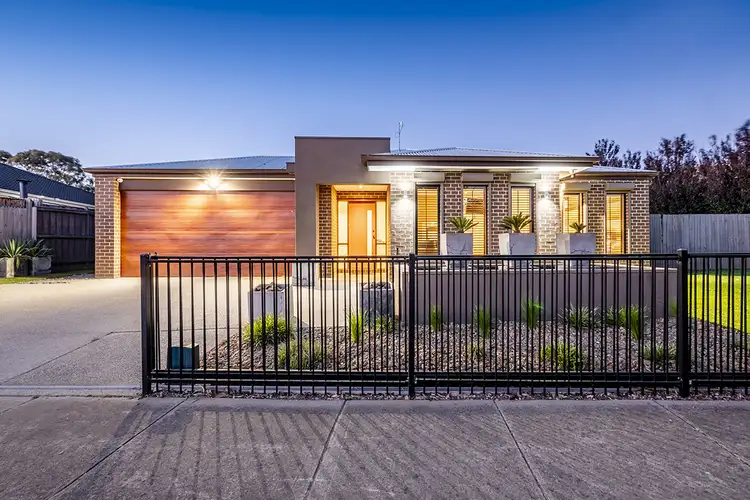 4 Moreton Bay Boulevard, Lyndhurst VIC 3975