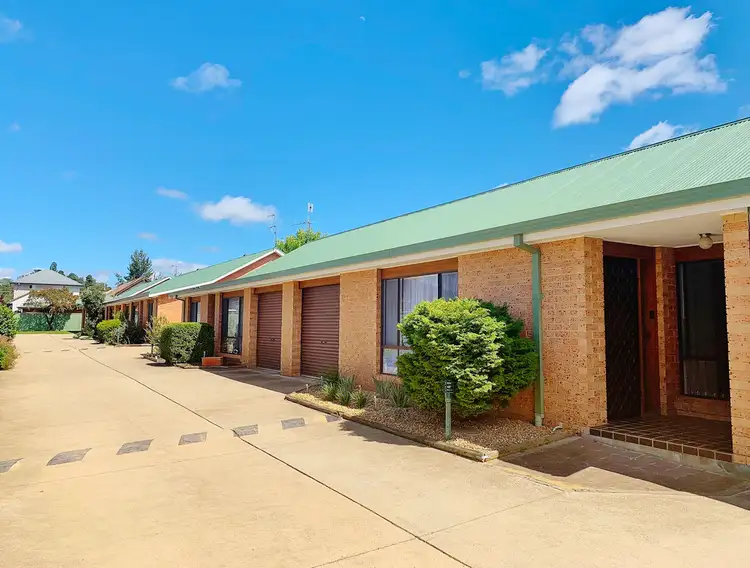 Second view of Homely unit listing, 2 /112 Piper Street, Bathurst NSW 2795