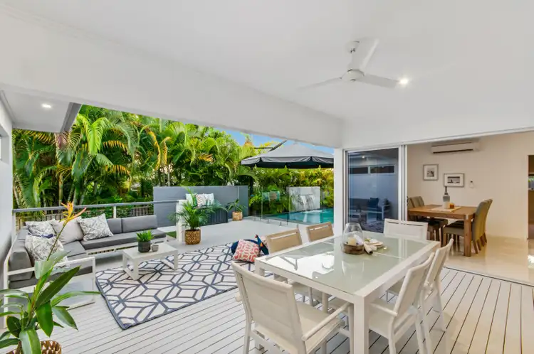 14 Deedes Crescent, Bushland Beach QLD 4818
