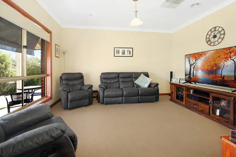 Sixth view of Homely house listing, 2 Sharp Court, Wodonga VIC 3690