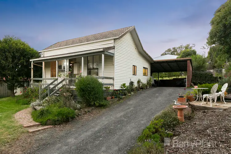 26 School Road, Seville VIC 3139