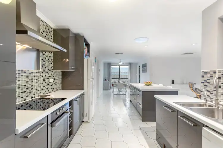 5 Bastian Court, Willunga SA 5172