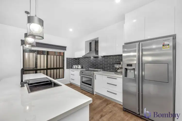 Sixth view of Homely house listing, 28 Millau Avenue, Craigieburn VIC 3064