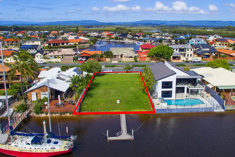 39 Oxley Drive, Paradise Point QLD 4216