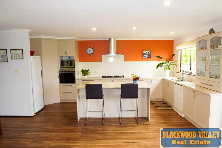 35 Dean Street, Bridgetown WA 6255