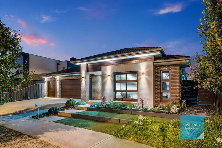 5 Balerno Way, Taylors Hill VIC 3037