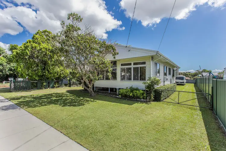 11 Essey Street, Clontarf QLD 4019