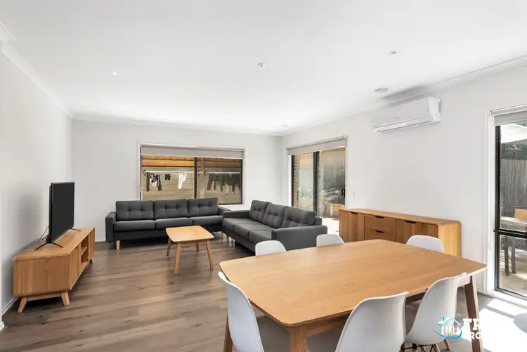 61 Parkwood Dr, Highton VIC 3216