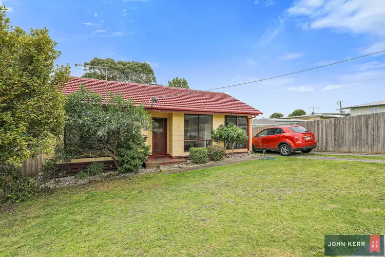 2 Windsor Avenue, Moe VIC 3825