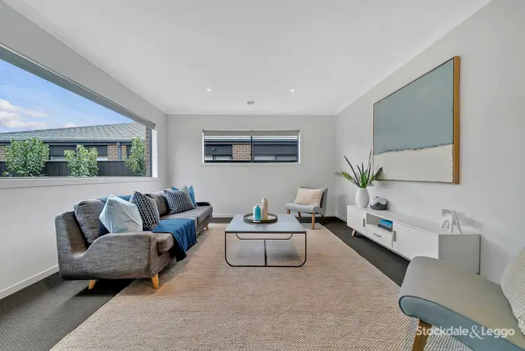 31 Bertie Street, Manor Lakes VIC 3024