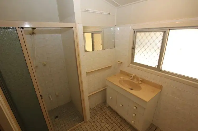 Seventh view of Homely house listing, 24 Farrar Parade, Merredin WA 6415