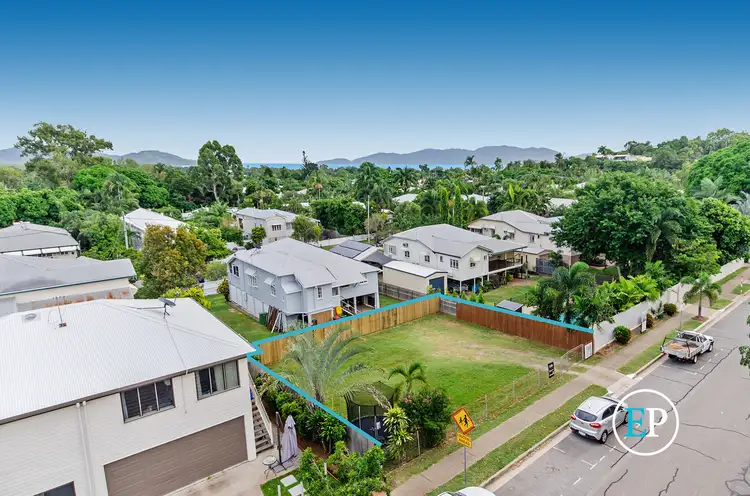 2/32 Mckillop Street, Belgian Gardens QLD 4810