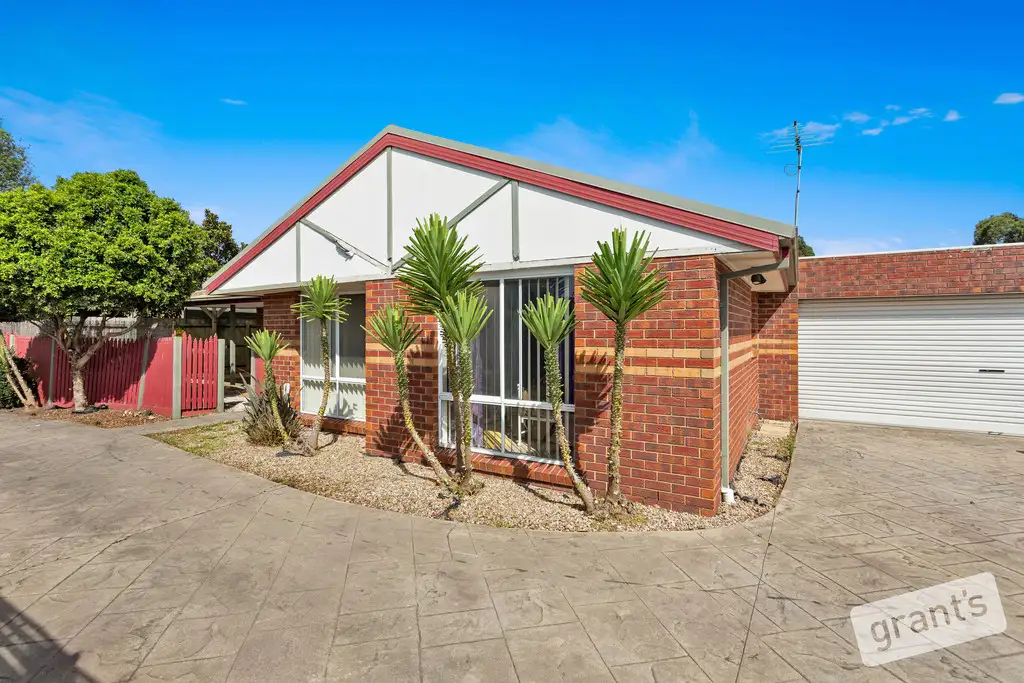 Main view of Homely unit listing, 2 /62 Millswyn Avenue, Hampton Park VIC 3976