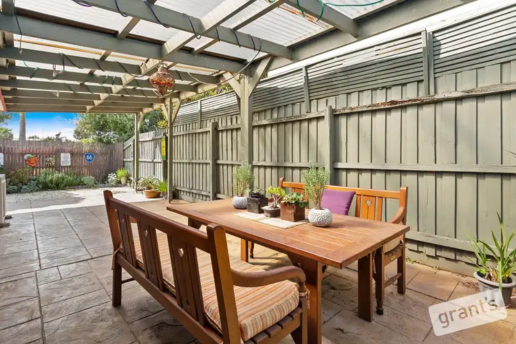 Sixth view of Homely unit listing, 2 /62 Millswyn Avenue, Hampton Park VIC 3976