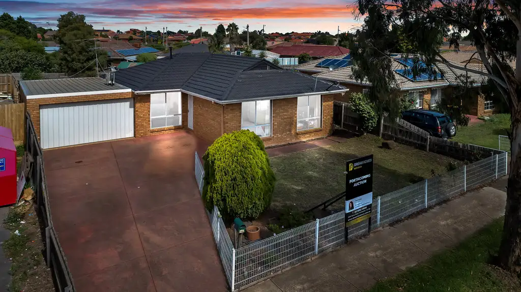 Main view of Homely house listing, 122 PRINCE OF WALES AVENUE, Mill Park VIC 3082