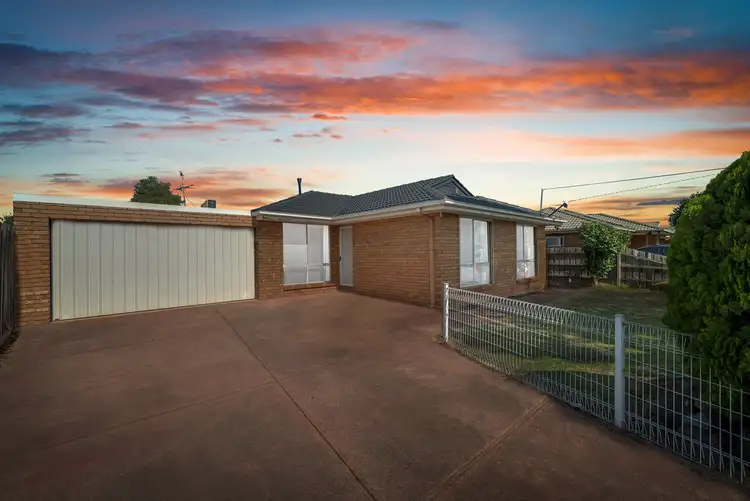 Fourth view of Homely house listing, 122 PRINCE OF WALES AVENUE, Mill Park VIC 3082