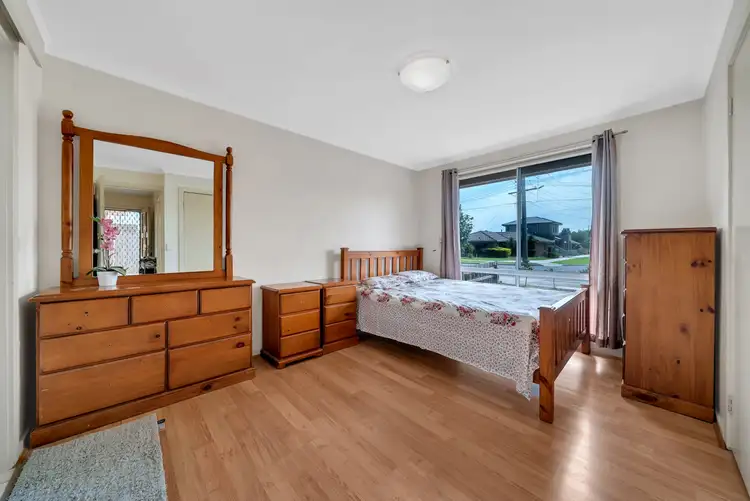 Seventh view of Homely house listing, 122 PRINCE OF WALES AVENUE, Mill Park VIC 3082