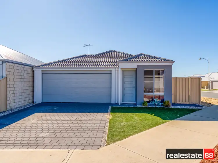 18 Packer Rise, Hammond Park WA 6164