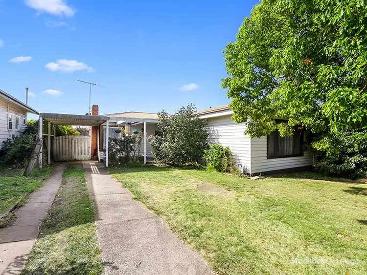 26 Weeroona Ave, Hamlyn Heights VIC 3215