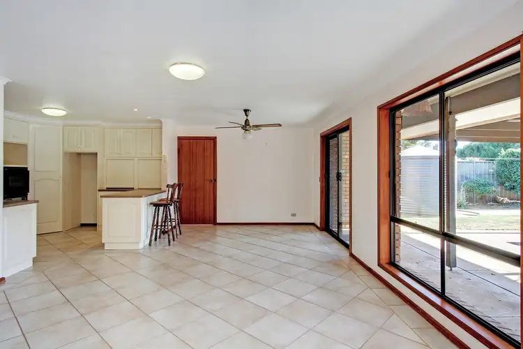 Fifth view of Homely house listing, 4 Pfitzner Crescent, Loxton SA 5333