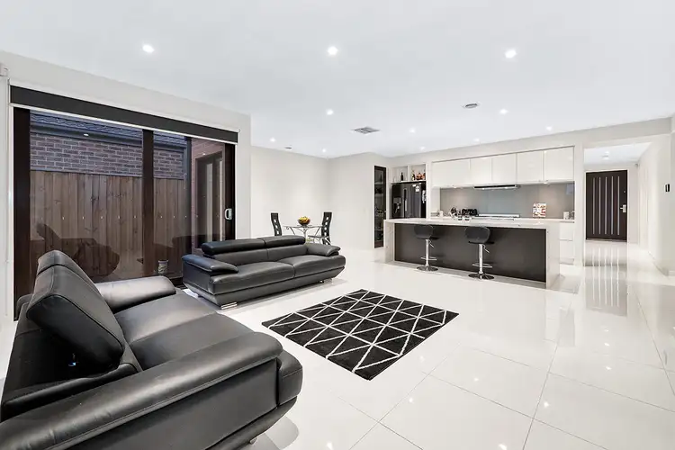 Sixth view of Homely house listing, 8 Faolan Way, Cranbourne West VIC 3977