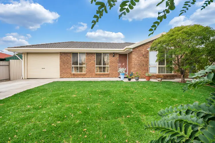 90 Mawson Circuit, Woodcroft SA 5162