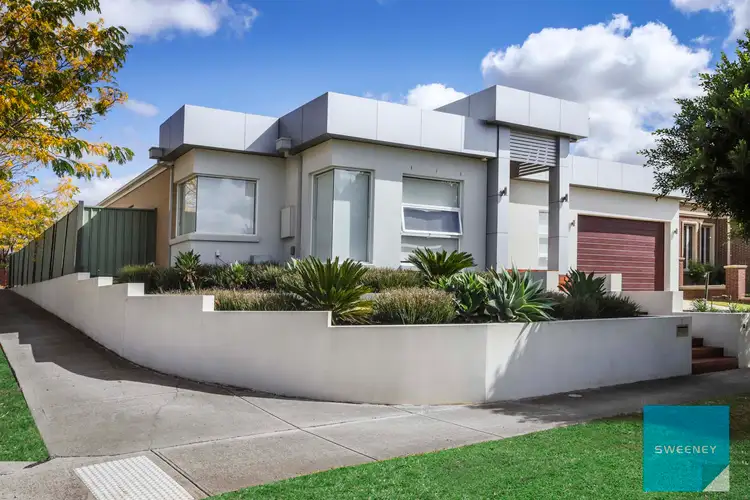 7 Correa Way, Caroline Springs VIC 3023