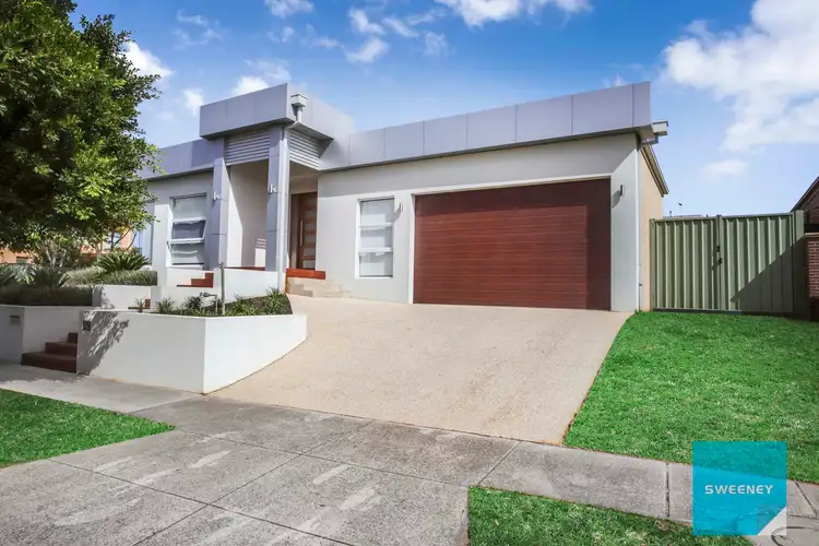 Second view of Homely house listing, 7 Correa Way, Caroline Springs VIC 3023